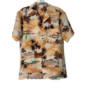 Made In Hawaii Men's Small Hawaiian Button-Up‎ Short Sleeve Shirt Palm Tree
